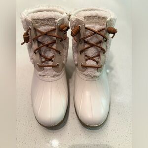 Sperry Women's Cream Winter Boots (NWOT)